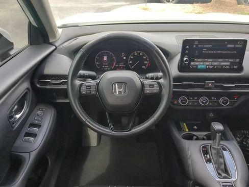 Used 2023 Honda HR-V EX-L image 17