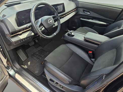Used 2024 Nissan Ariya AWD image 16