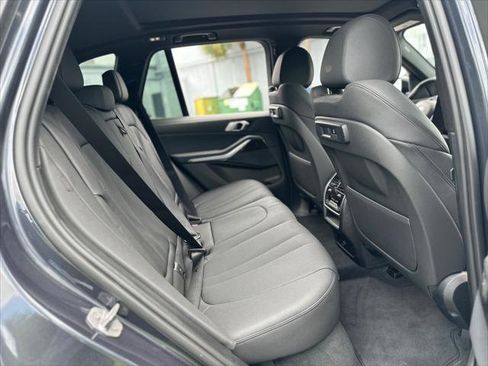 Used 2021 BMW X5 sDrive40i w/ Convenience Package RWD image 19
