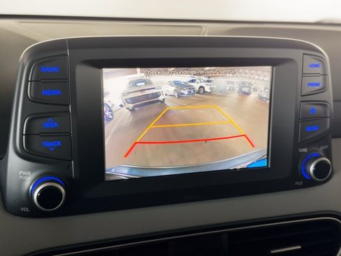 Used 2019 Hyundai Kona SE FWD image 23
