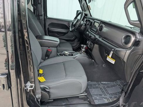 Used 2021 Jeep Wrangler Unlimited Sport image 29