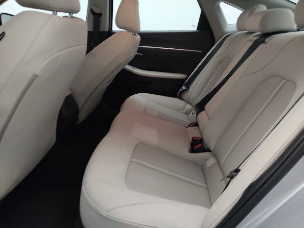 Used 2025 Hyundai Sonata SEL FWD image 18