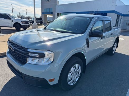 Used 2024 Ford Maverick XL image 4