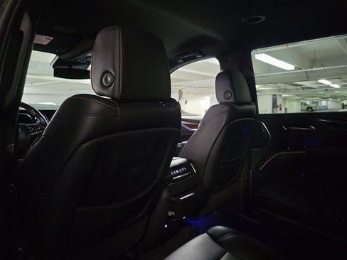 Used 2023 Cadillac Escalade Luxury RWD image 13