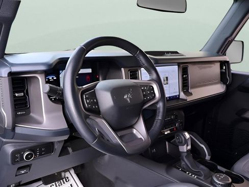 Used 2023 Ford Bronco Outer Banks AWD/4WD image 11