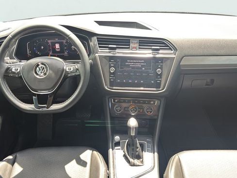 Used 2021 Volkswagen Tiguan SEL image 17