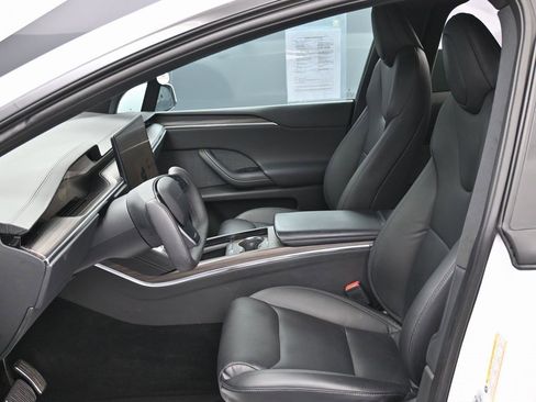 Used 2023 Tesla Model X image 8