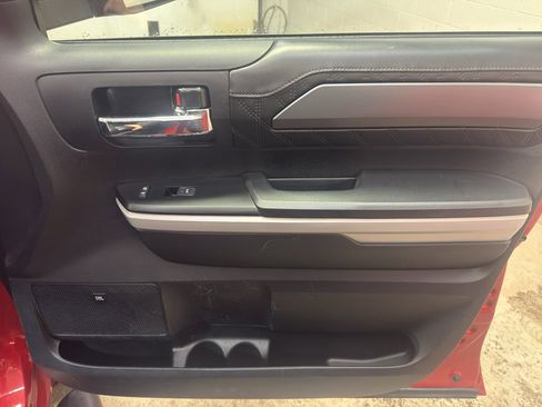 Used 2018 Toyota Tundra Platinum image 21