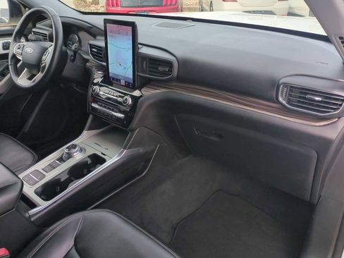 Used 2022 Ford Explorer Limited w/ Limited Technology Package image 29