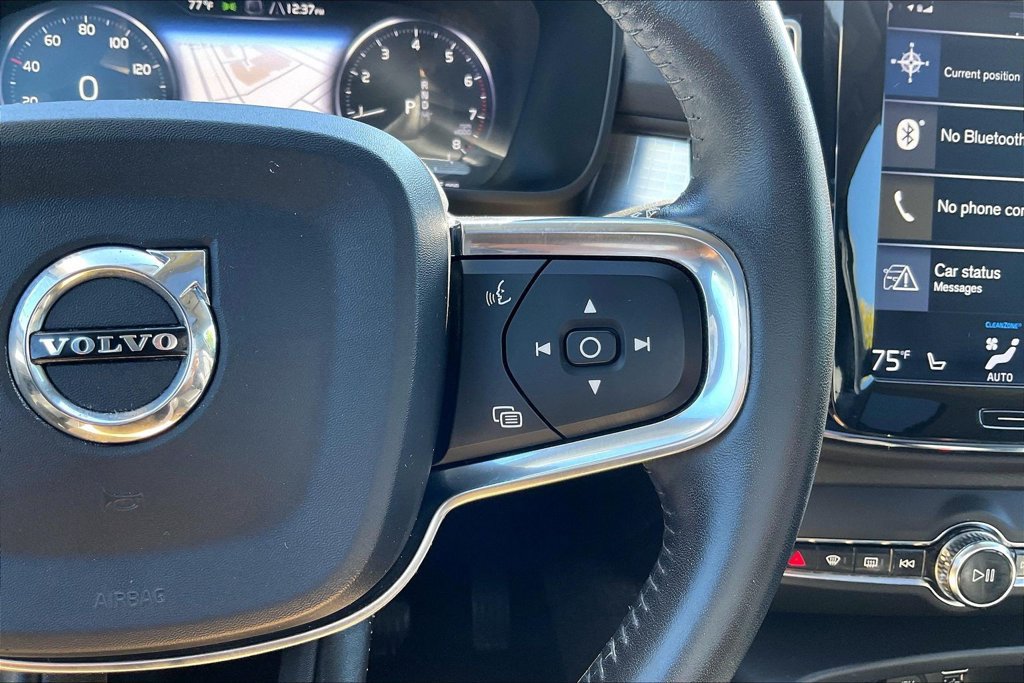 Used 2019 Volvo XC40 T5 Momentum AWD/4WD image 22