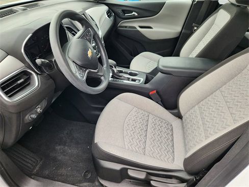 Used 2024 Chevrolet Equinox LS image 8