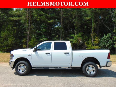 Used 2025 RAM 2500 Tradesman AWD/4WD image 2