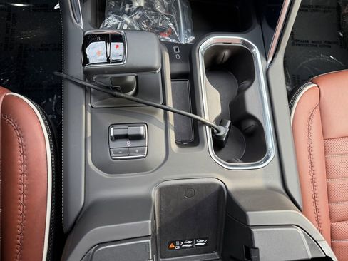 Used 2025 GMC Sierra 1500 Denali Ultimate AWD/4WD image 26