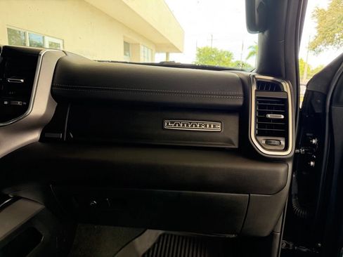 Used 2024 RAM 1500 Laramie AWD/4WD image 28