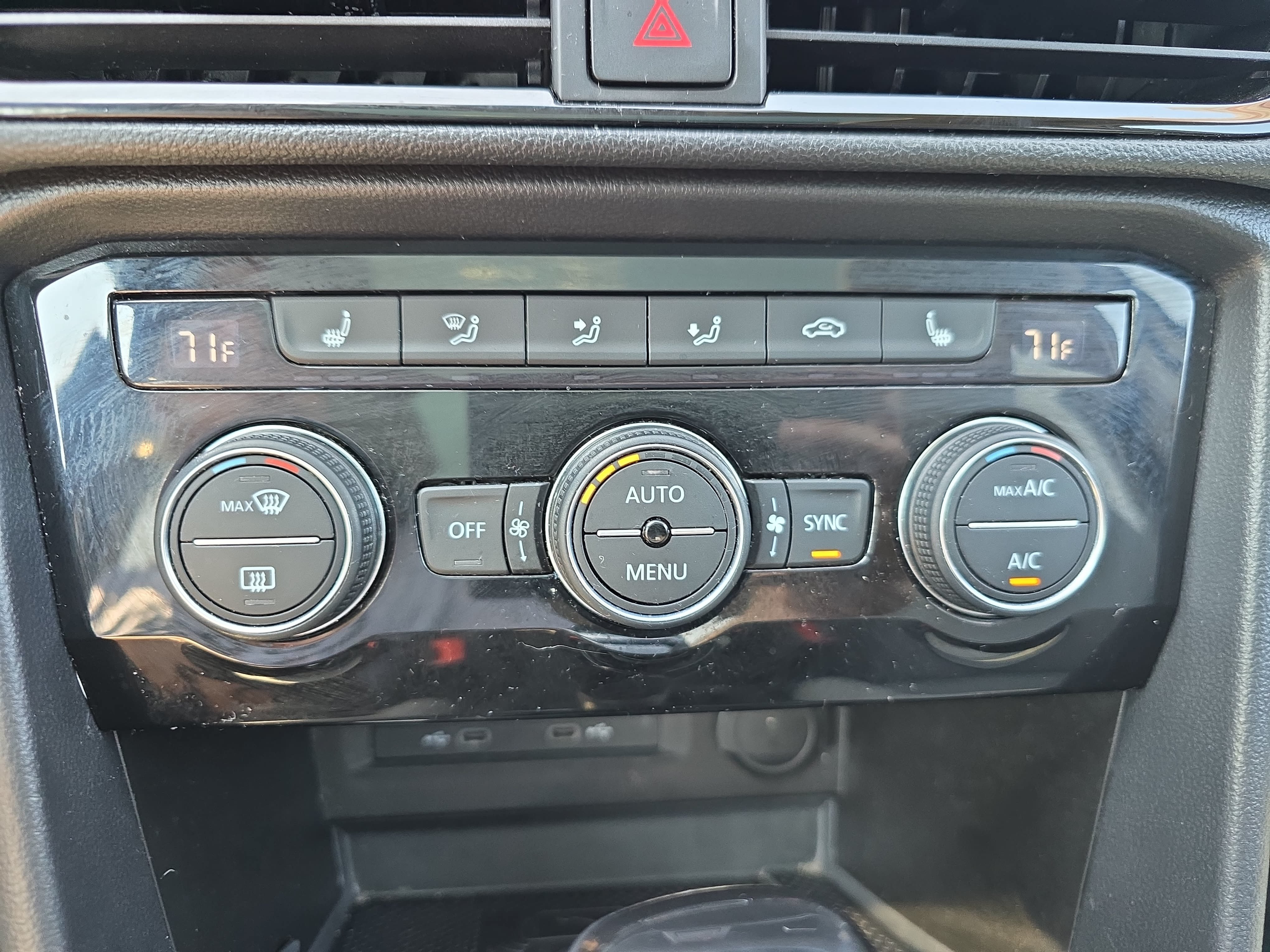 Used 2024 Volkswagen Taos SE AWD/4WD image 22