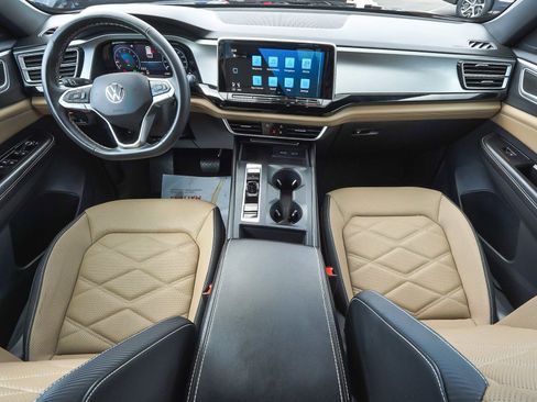 Used 2024 Volkswagen Atlas Cross Sport SE FWD image 43