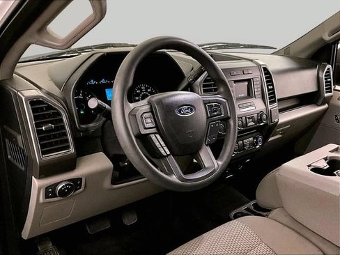 Used 2017 Ford F150 XLT AWD/4WD image 12