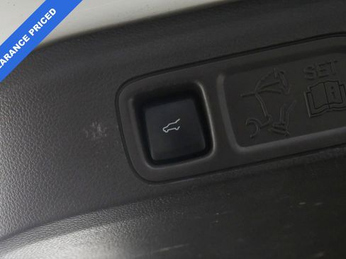 Used 2022 Lincoln Navigator Reserve image 10