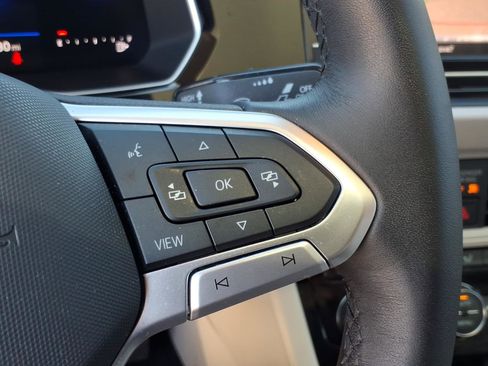 Certified 2024 Volkswagen Jetta SE w/ Panoramic Sunroof Package image 34