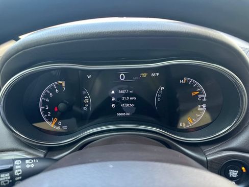 Used 2020 Jeep Grand Cherokee Overland AWD/4WD image 14