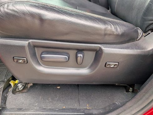 Used 2013 Toyota Tundra Platinum image 9