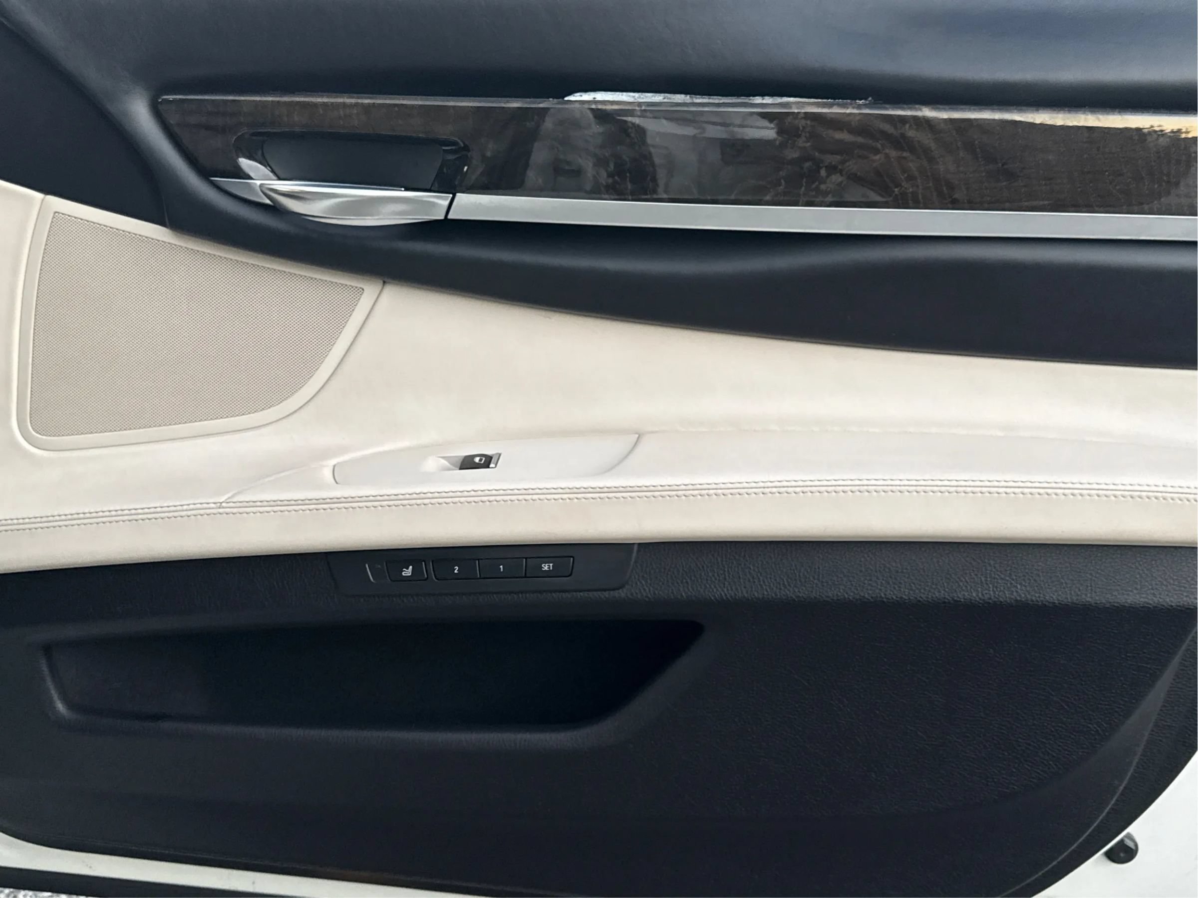Used 2015 BMW 750Li RWD image 49