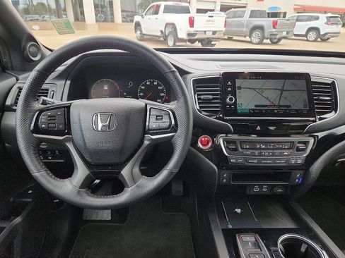 Used 2025 Honda Ridgeline Black Edition image 11