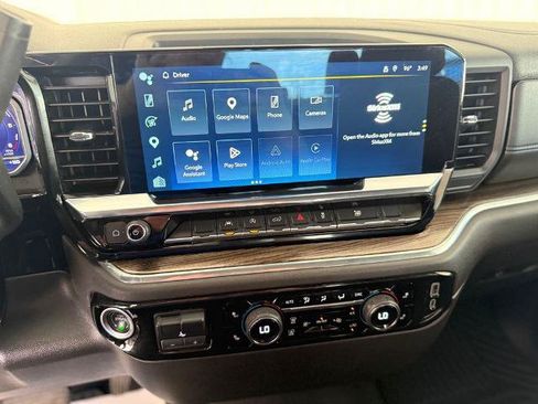 Used 2025 Chevrolet Silverado 1500 LT RWD image 3