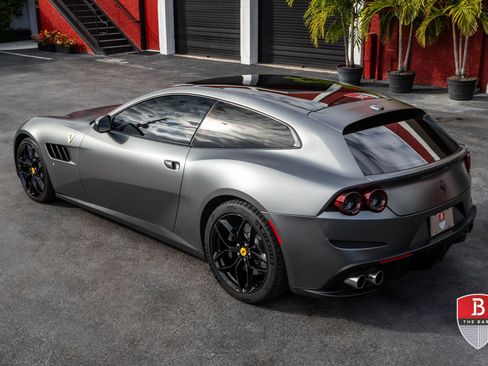Used 2018 Ferrari GTC4Lusso T image 8