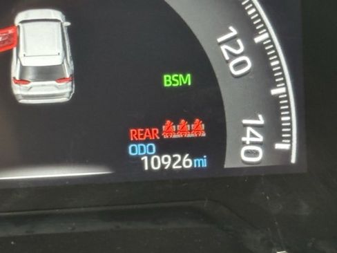 Used 2024 Toyota RAV4 XLE Premium image 22