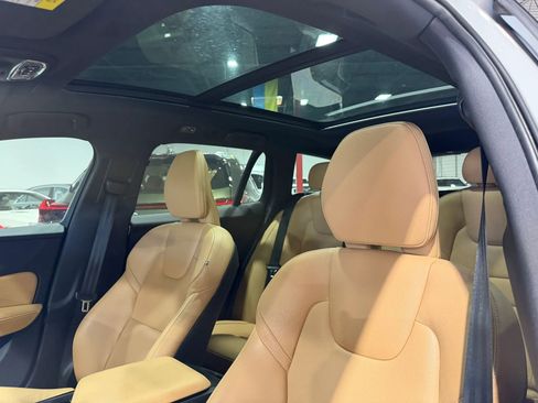 Used 2020 Volvo V60 T5 Momentum w/ Protection Package Premier FWD image 3