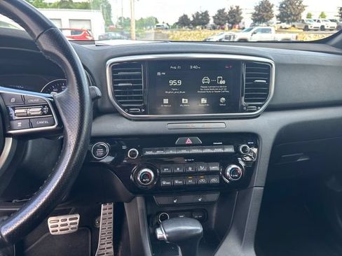Used 2021 Kia Sportage S w/ S AWD Premium Package image 18