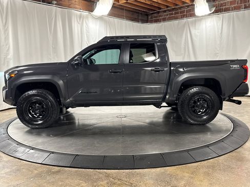 Used 2024 Toyota Tacoma TRD Off-Road AWD/4WD image 17