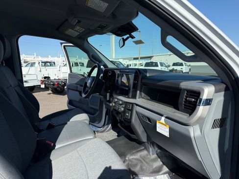 New 2026 Ford F250 XL w/ XL Chrome Package RWD image 13