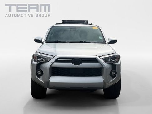 Used 2022 Toyota 4Runner SR5 Premium w/ Moonroof Package RWD image 2