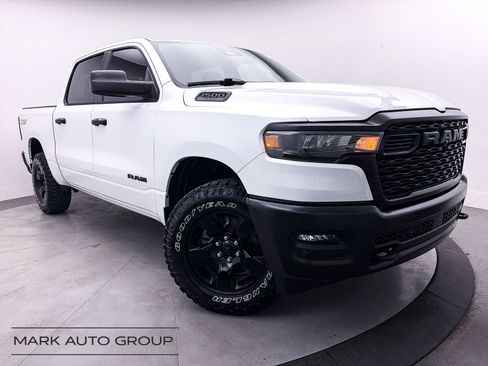 Used 2025 RAM 1500 Warlock AWD/4WD image 1