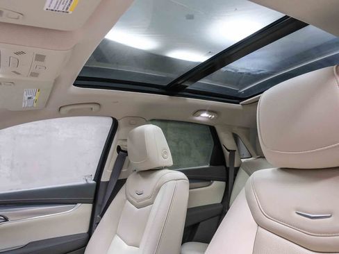 Used 2022 Cadillac XT5 Premium Luxury FWD image 29