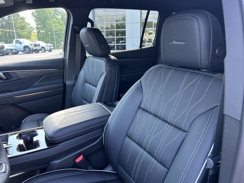 New 2026 Buick Enclave Avenir w/ Super Cruise Package AWD/4WD image 21