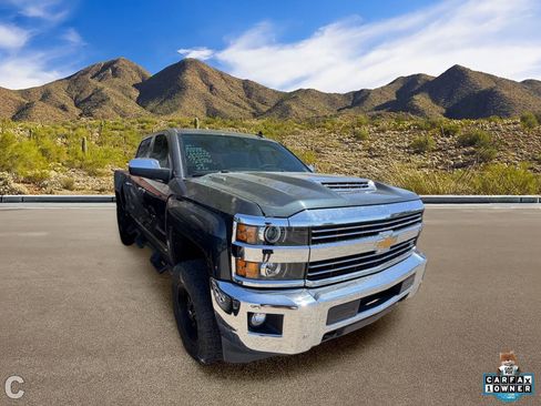 Used 2019 Chevrolet Silverado 2500 LTZ w/ Duramax Plus Package AWD/4WD image 5