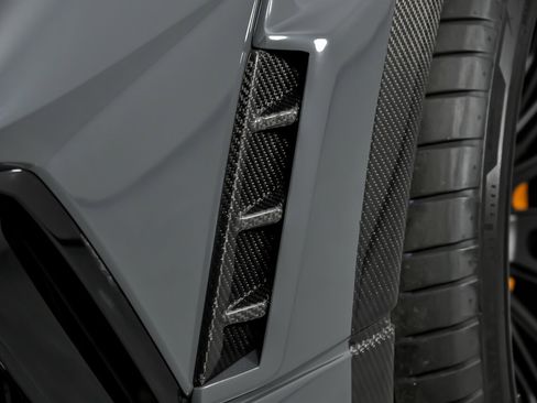 Used 2023 Lamborghini Urus Performante image 8
