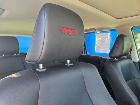 Used 2024 Toyota 4Runner TRD Off-Road Premium w/ Moonroof Package AWD/4WD image 27