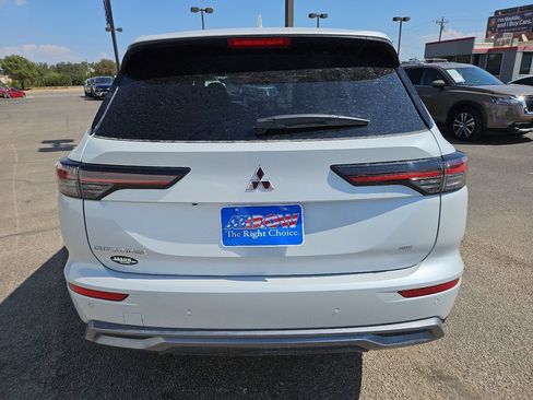 New 2026 Mitsubishi Outlander SE FWD image 11