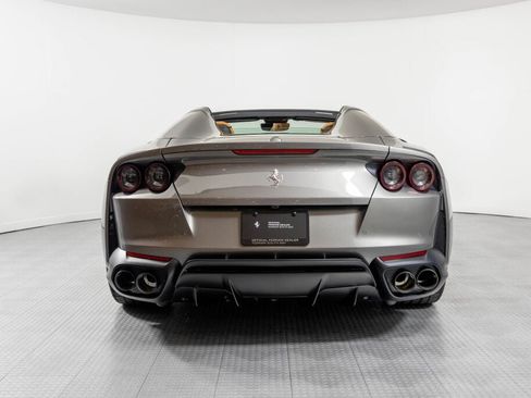 Used 2023 Ferrari 812 GTS RWD image 9