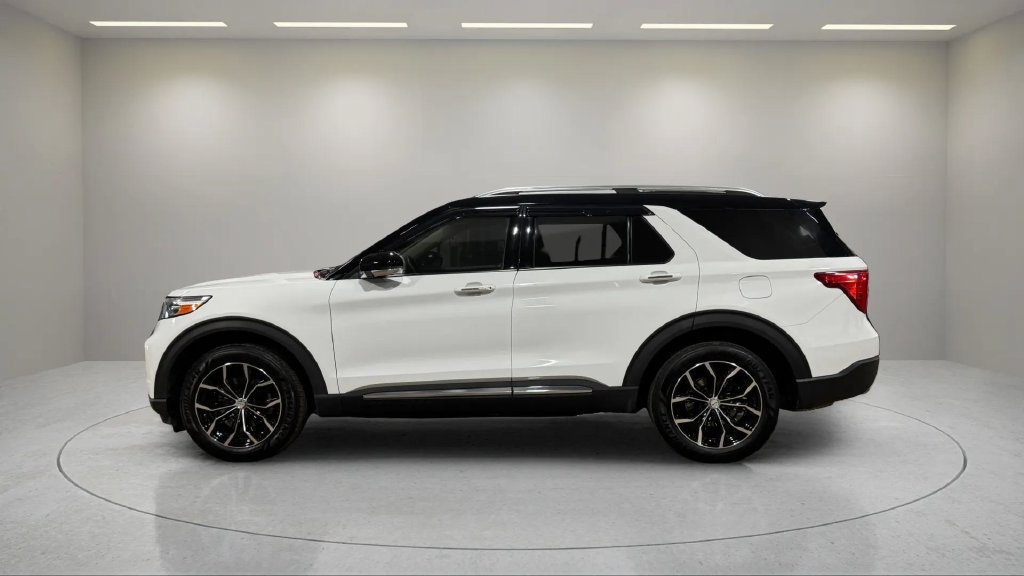 Used 2021 Ford Explorer Limited w/ Equipment Group 301A AWD/4WD image 17