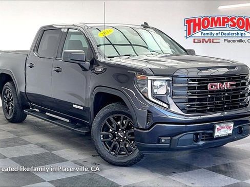 Used 2022 GMC Sierra 1500 Elevation w/ X31 Off-Road Package AWD/4WD image 1
