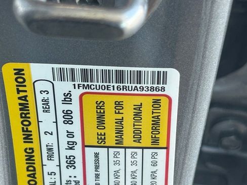 Certified 2024 Ford Escape SE w/ PHEV Premium Package image 46