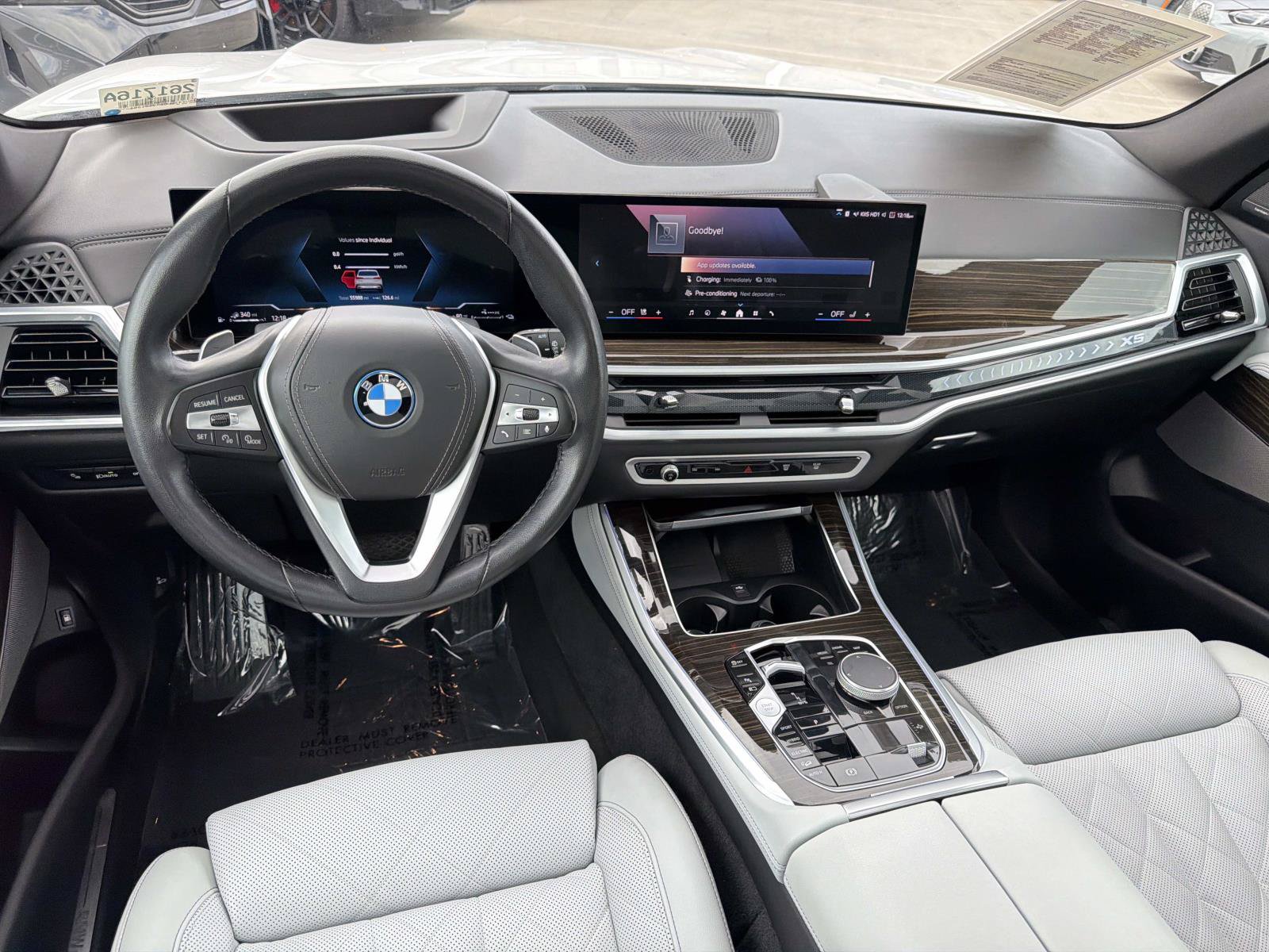 Used 2024 BMW X5 xDrive50e w/ Premium Package AWD/4WD image 7