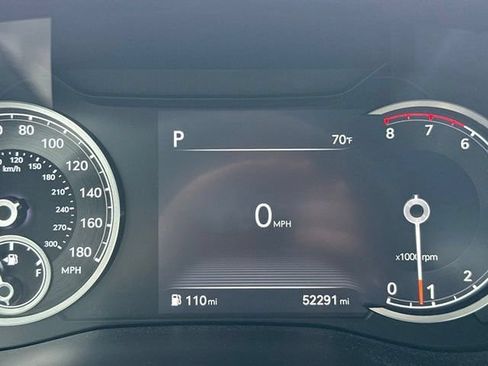 Used 2022 Genesis G70 3.3T RWD image 12