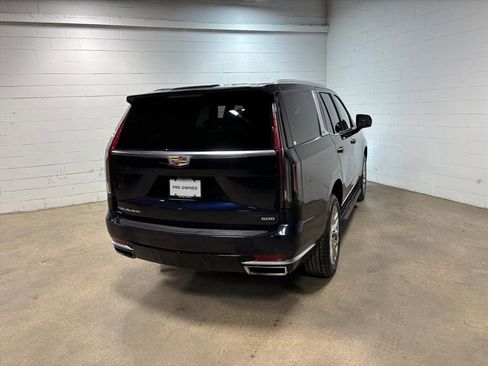 Used 2023 Cadillac Escalade Premium Luxury image 7