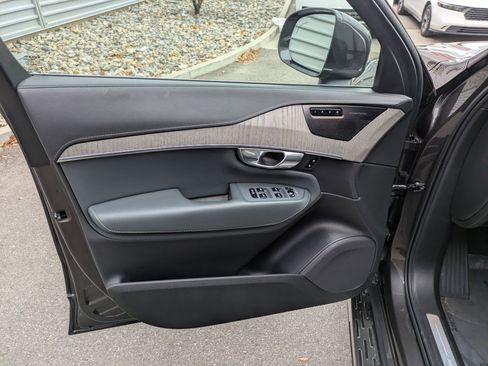 Certified 2023 Volvo XC90 T8 Ultimate image 12